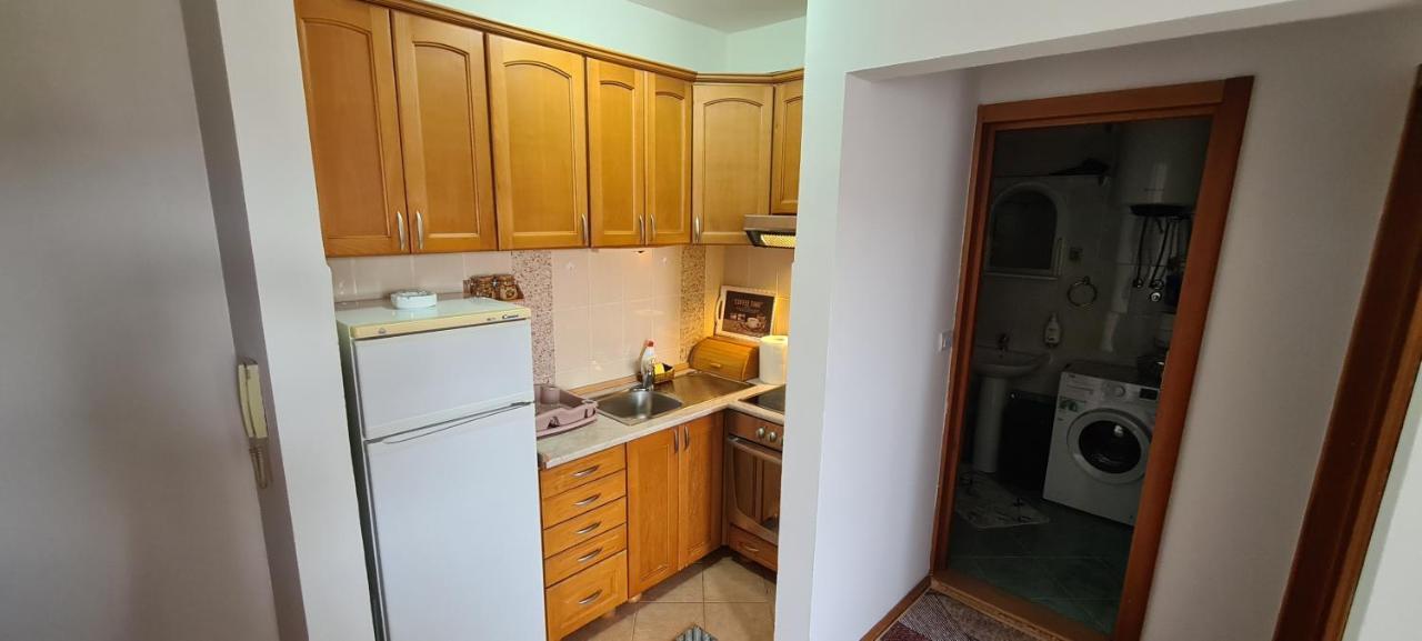 Apartman Velimir Stari Aerodrom Podgorica Buitenkant foto