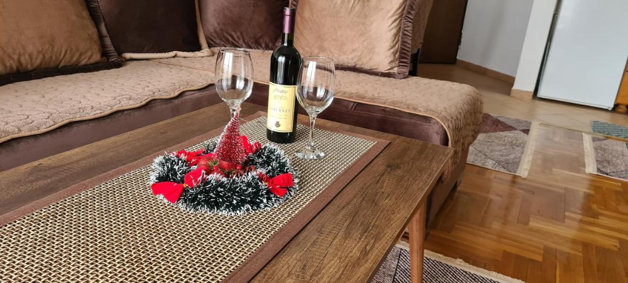 Apartman Velimir Stari Aerodrom Podgorica Buitenkant foto